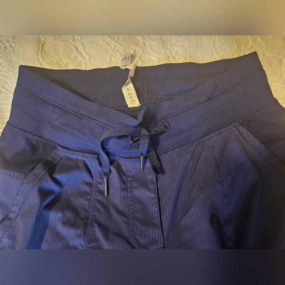 Women's Lululemon Street To Studio Pants Navy Size 6 - Picture 4 of 6